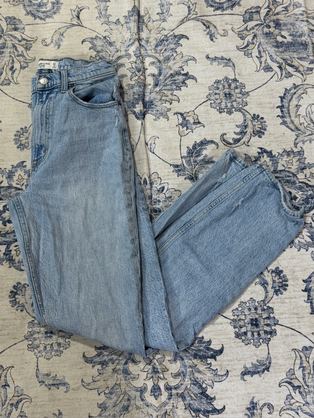 Abercrombie The 90’s Straight UHR Jeans